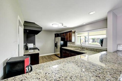 229 Palos Verdes Dr, Santa Ana CA  92704-2465 exterior