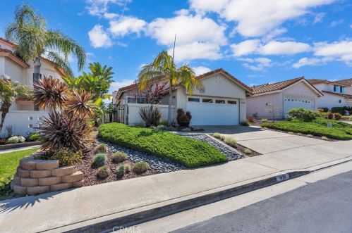 1836 Timber Trl, Vista, CA 92081-7315