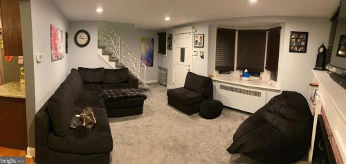 7002 Browning Rd, Camden, NJ 08109-4504