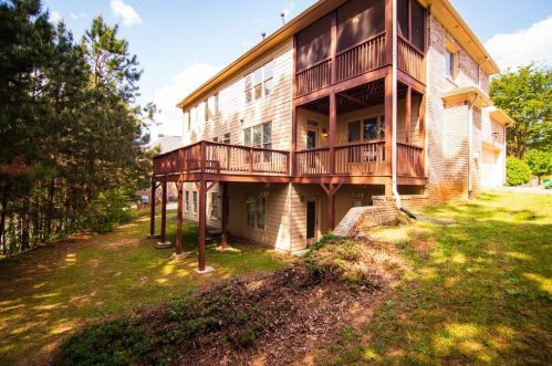 5170 Halcyon Dr, Atlanta GA  30349-1594 exterior