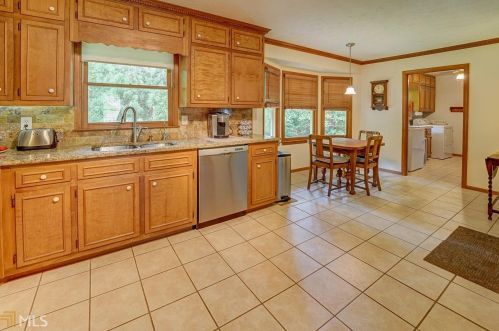 5025 Shore Dr, Conyers GA  30094-4711 exterior