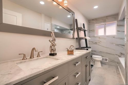 5125 Iliff Ave, Denver CO  80222-6257 exterior