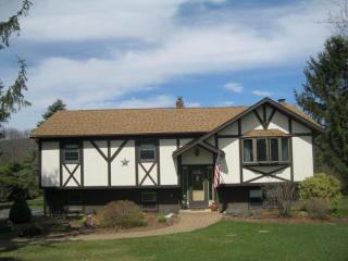 92 Holland Rd, Wantage, NJ 07461-2834