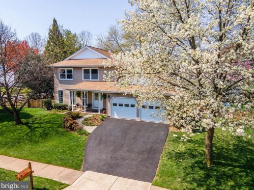 1308 Boulder Crest Ct, Herndon, VA 20170-5705