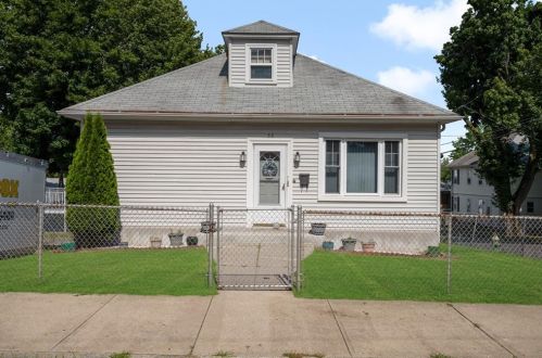55 Imera St, Providence, RI 02909-3901