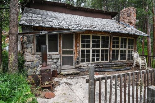 8718 Pine Dr, Beulah, CO 81023-9719