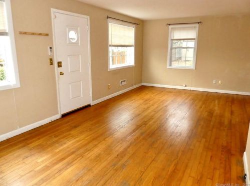 12 Rocks Rd, Norwalk CT  06851-2929 exterior
