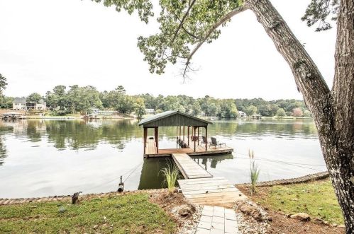 370 Conley Ditch Rd, Porterdale, GA 30014-6119