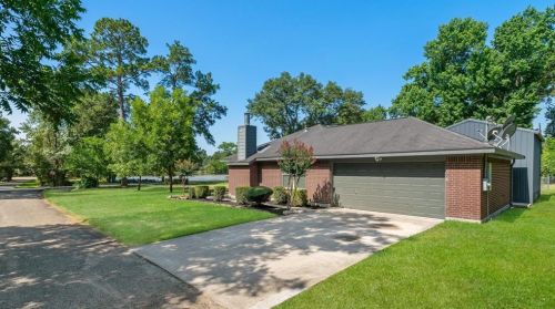 600 Rock Bass Rd, Conroe TX  77384-4250 exterior