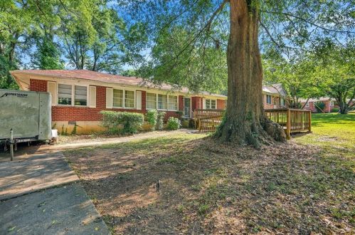 2347 Manor Ave, Atlanta GA  30344-1062 exterior