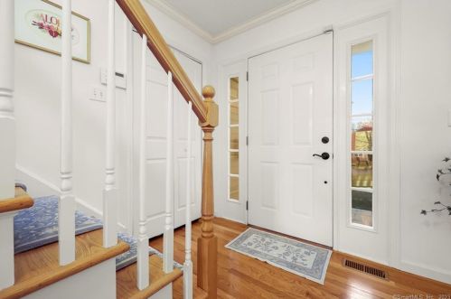 2 Filbert Rd, Norwalk, CT 06851-5329
