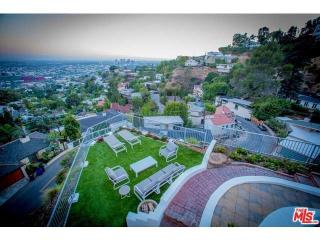 1733 Sunset Plaza Dr, Los Angeles CA  90069-1311 exterior