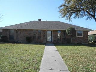 3105 Landover Dr, Carrollton TX  75007-3933 exterior