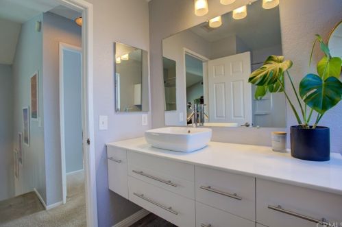 3071 Wicklow Dr, Riverside CA  92503-5806 exterior