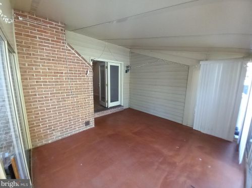 3239 Glengreen Dr, Lancaster PA  17601-1338 exterior