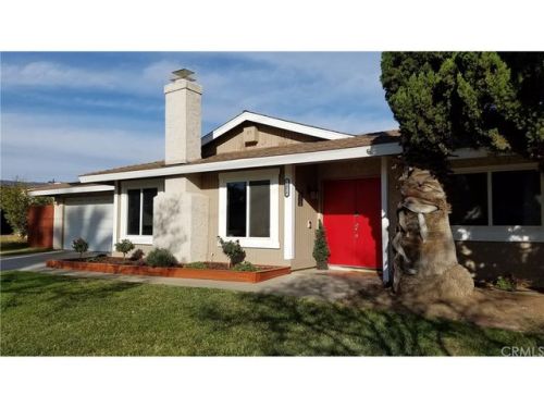 1371 Terrace Rd, Rialto, CA 92376-3742