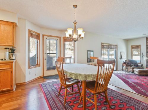 1539 Blackhawk Lk Dr, Saint Paul MN  55122-1258 exterior