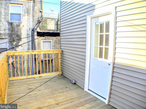 546 Manton St, Philadelphia PA 19147-5118 exterior