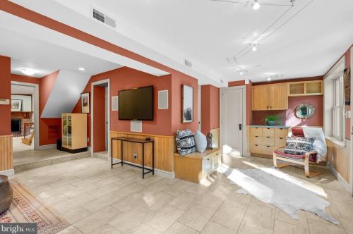 1118 Dl Dr, Silver Spring MD 20910-1601 exterior