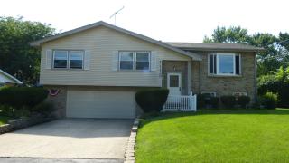 305 Arrowhead Dr, Joliet, IL 60404-9604