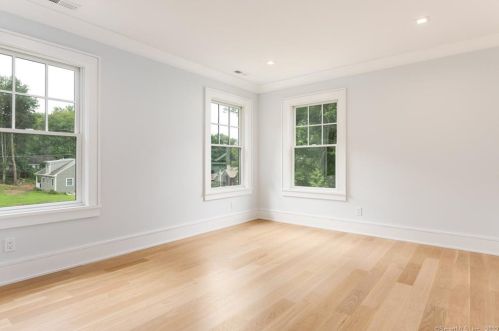 106 Sheephill Rd, Riverside CT  06878-1120 exterior