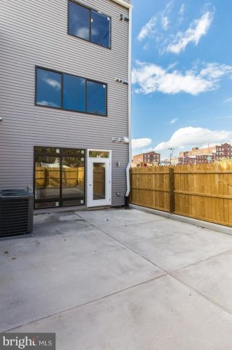 1647 Germantown Ave, Philadelphia PA 19140-4224 exterior