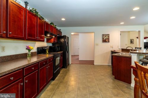 1674 Stony Battery Rd, Lancaster PA  17601-1287 exterior