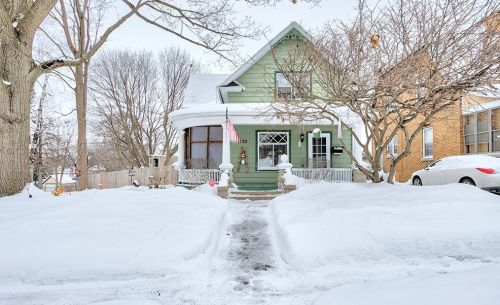 1532 Benton St, Rockford, IL 61107-4323