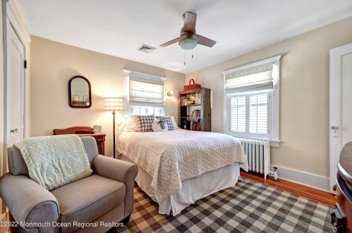 197 Hudson Ave, Tinton Falls NJ 07701-2140 exterior