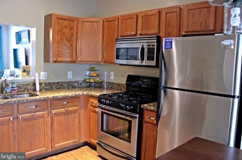 3249 Gina Pl, Woodbridge, VA 22193-5907