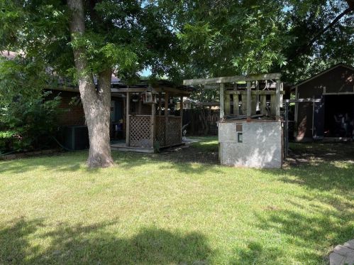 10220 Lone Pine Ln, Fort Worth TX  76108-3914 exterior