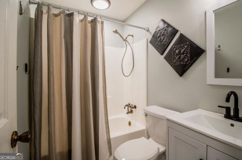102 Chimney Pl, Warner Robins GA  31088-6523 exterior