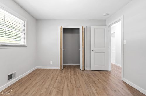 2916 Handy Dr, Atlanta GA  30318-7239 exterior