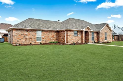 4715 Rustic Ridge Ct, Garland TX  75048-4673 exterior