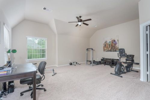 1828 Lily Meadows Dr, Conroe TX  77304-2949 exterior