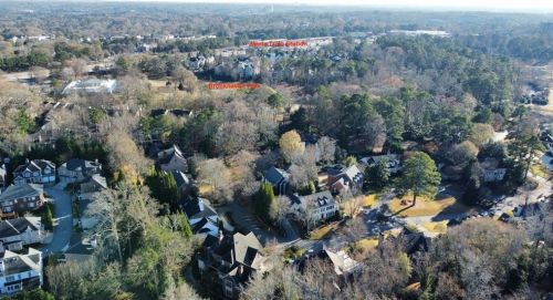 1060 Brookhaven Walk, Atlanta, GA 30319-4569