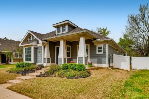 1825 Rodgers Ln, Aubrey, TX 76227-5762