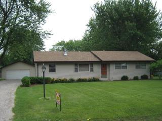 2420 Hel Mar Ln, Joliet, IL 60431-9248