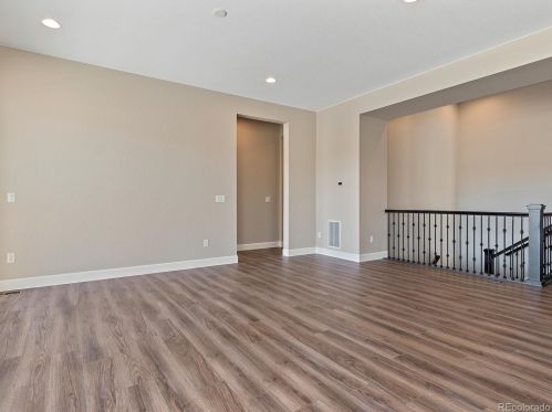 7916 Jamestown Ct, Denver CO exterior