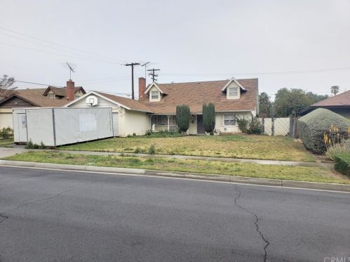 7979 Los Arboles Pl, Riverside, CA 92504-3530