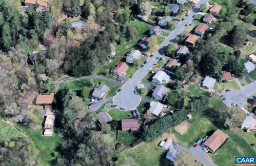 2706 Knollwood Dr, Staunton, VA 24401-1782