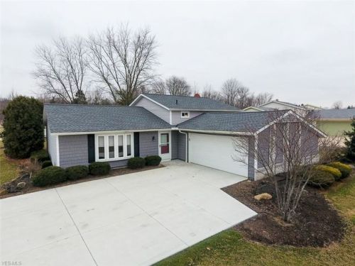 20275 Applewood, Cleveland OH  44149-5605 exterior