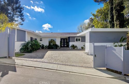 3669 Royal Meadow Rd, Van Nuys, CA 91403-4828