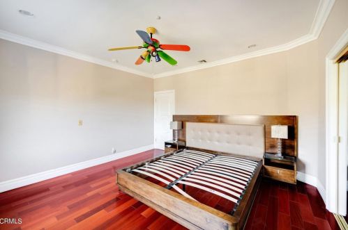 1958 Calafia St, Glendale CA  91208-2306 exterior