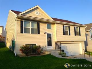 7007 90th St, Omaha, NE 68122-5232