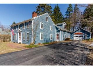 116 High St, Kensington, NH 03833-2919