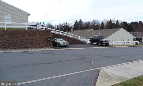 13 Hagarman Dr, York PA  17408-4545 exterior