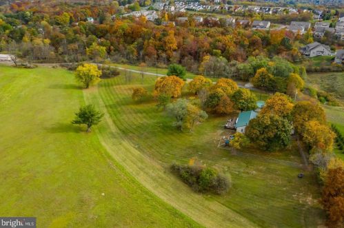 518 Cranes Gap Rd, Carlisle PA  17013-9602 exterior