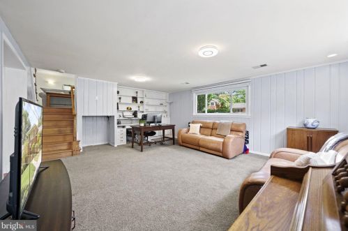 1614 Tilton Dr, Silver Spring MD 20902-4010 exterior