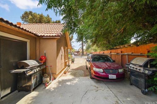 4389 Avon St, Riverside CA  92509-3108 exterior